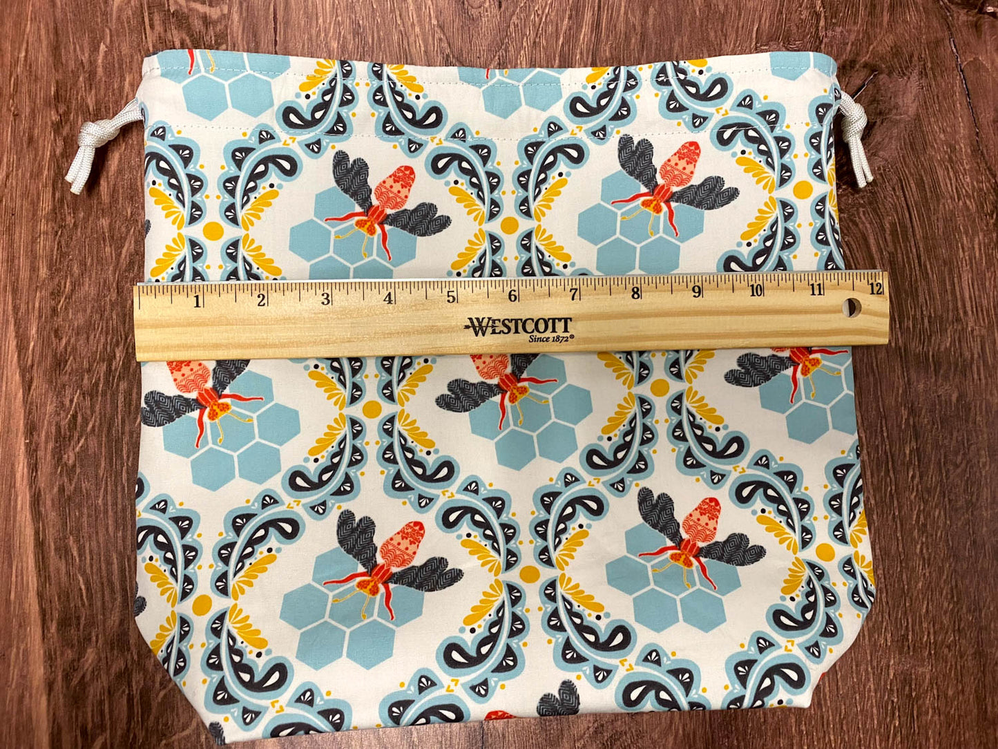 Bee Project Bag - Drawstring Bag – Knitting Bag – Crochet Bag - Craft Bag - Bingo Bag – Cross Stitch Bag - Floral