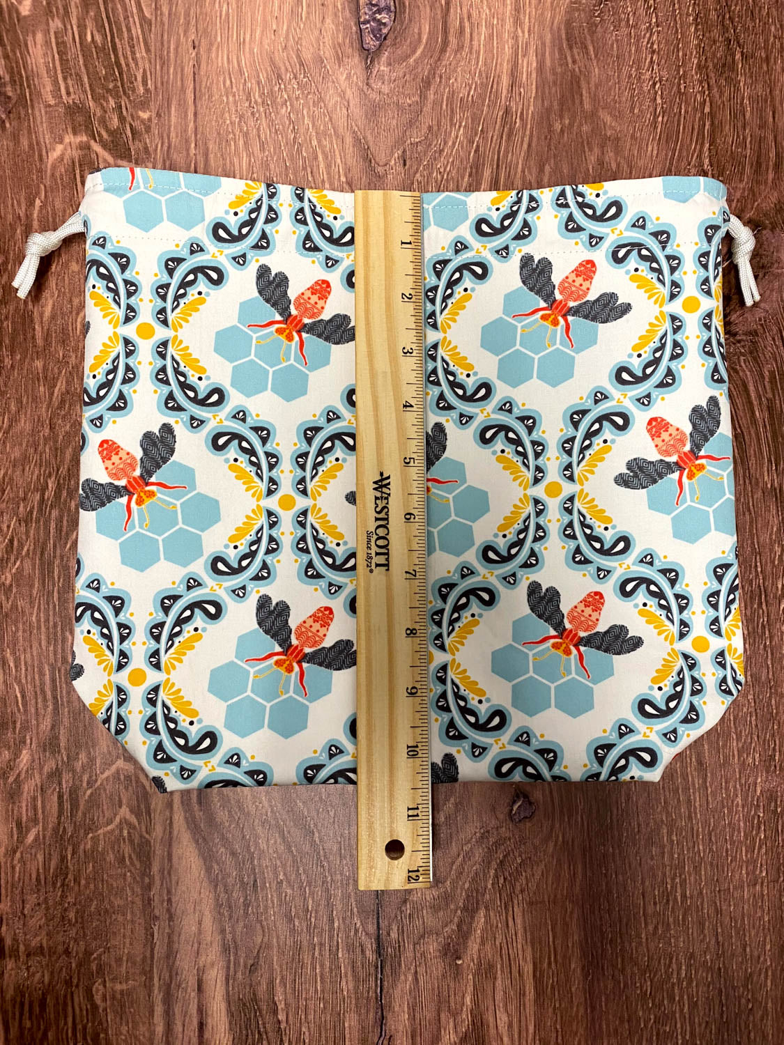 Bee Project Bag - Drawstring Bag – Knitting Bag – Crochet Bag - Craft Bag - Bingo Bag – Cross Stitch Bag - Floral