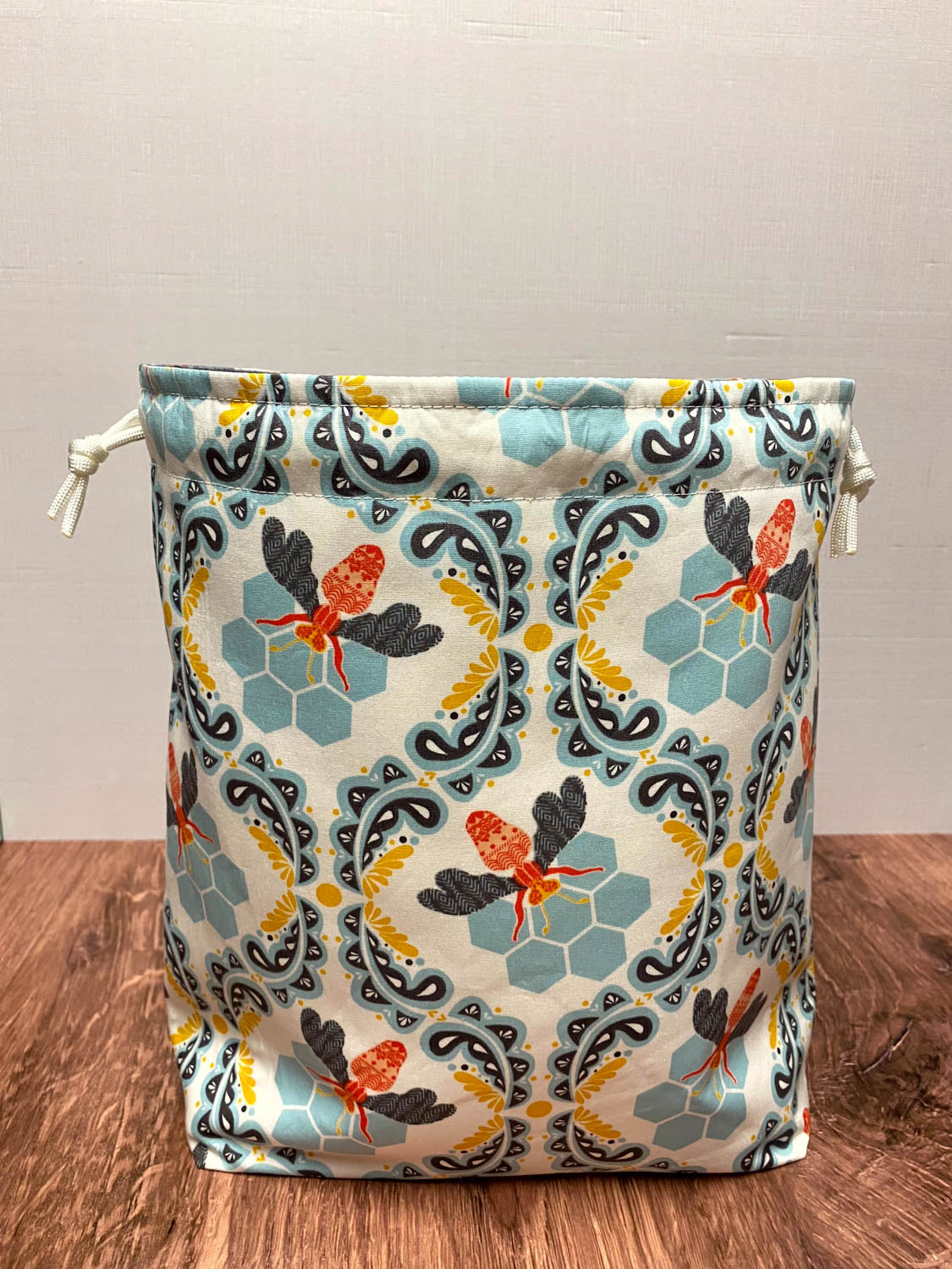 Bee Project Bag - Drawstring Bag – Knitting Bag – Crochet Bag - Craft Bag - Bingo Bag – Cross Stitch Bag - Floral