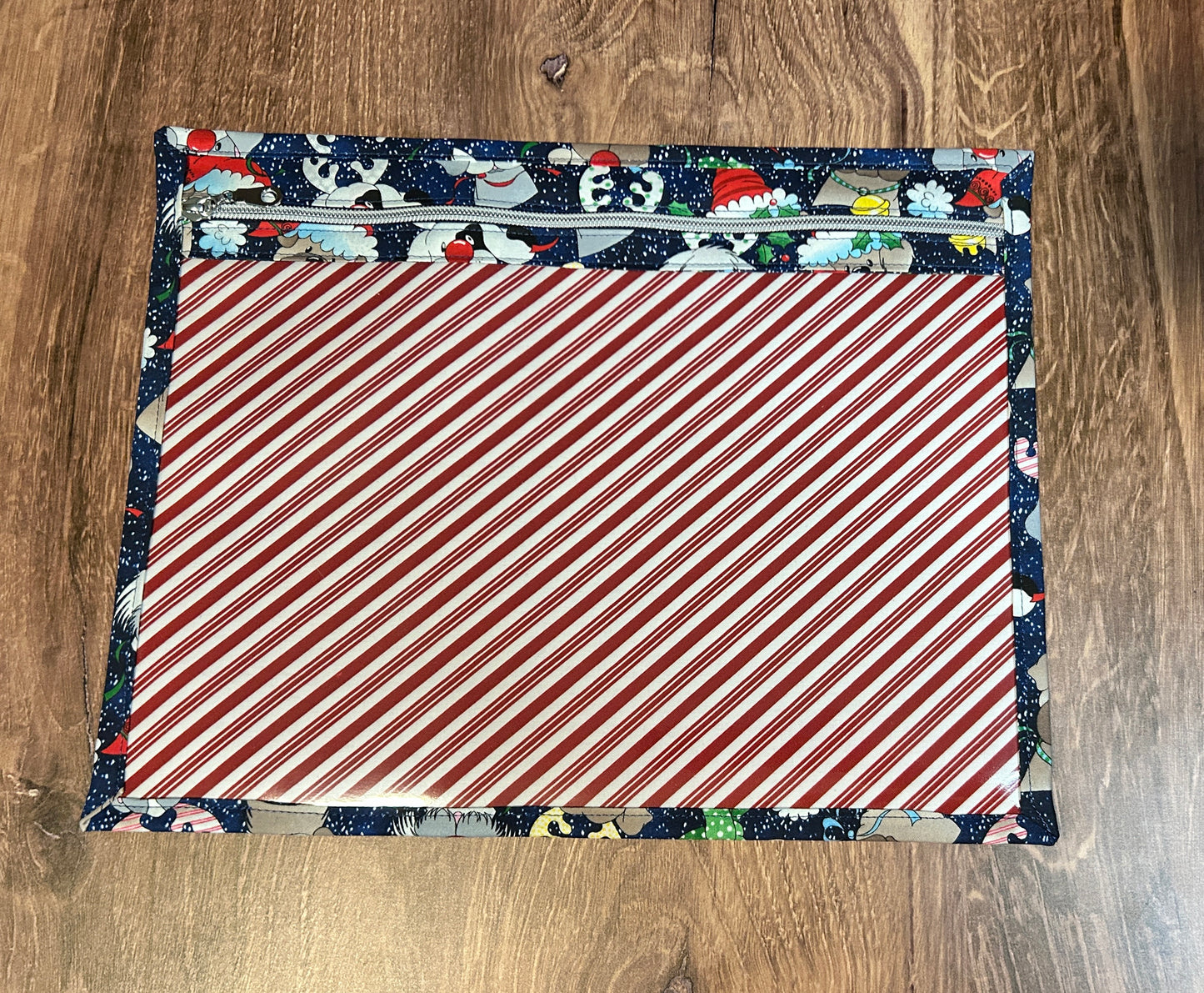Vinyl Cross Stitch Project Bag - Embroidery Bag - Project Bag - Knitting & Crochet Bag - Craft Bag - Christmas Dogs Project Bag - Notions