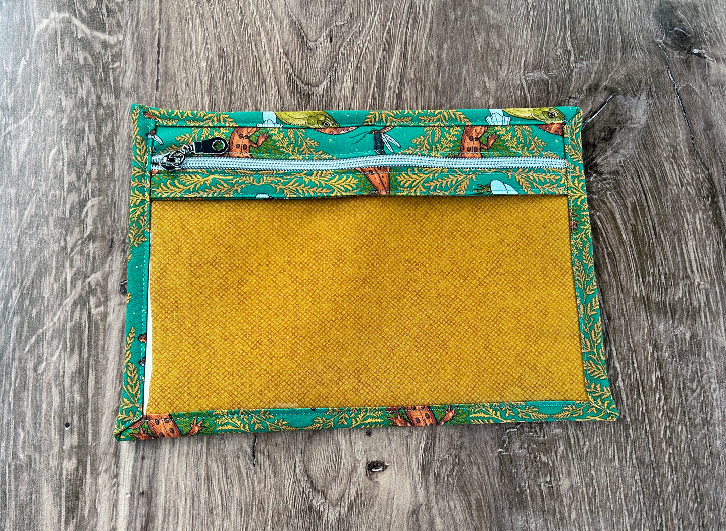 Vinyl Cross Stitch Project Bag - Embroidery bag - Knitting & Crochet Bag - Organizer - Notions - Frog - Lizard - Mushroom - Reptile