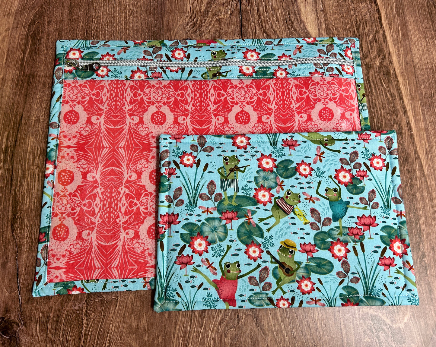 Vinyl Cross Stitch Project Bag - Embroidery bag - Knitting & Crochet Bag - Organizer - Notions - Vinyl Frog Project Bag - Frog