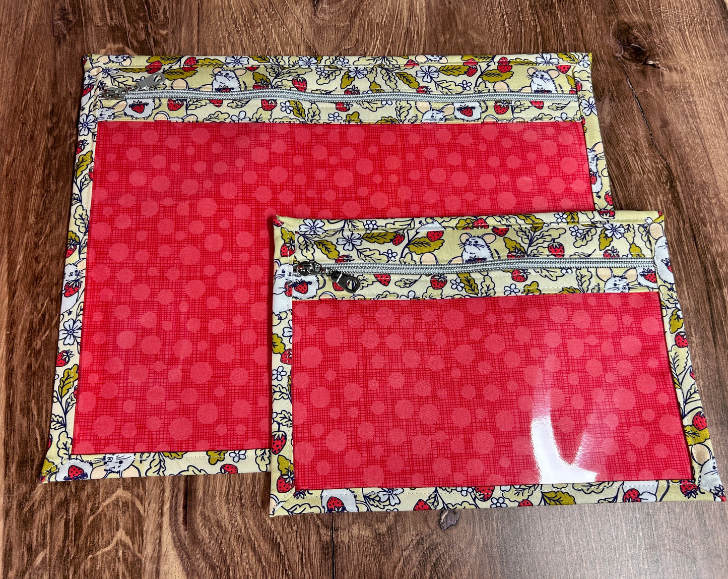 Vinyl Cross Stitch Project Bag - Embroidery bag - Knitting & Crochet Bag - Mouse Project Bag - Notions - Floral - Strawberries - Strawberry