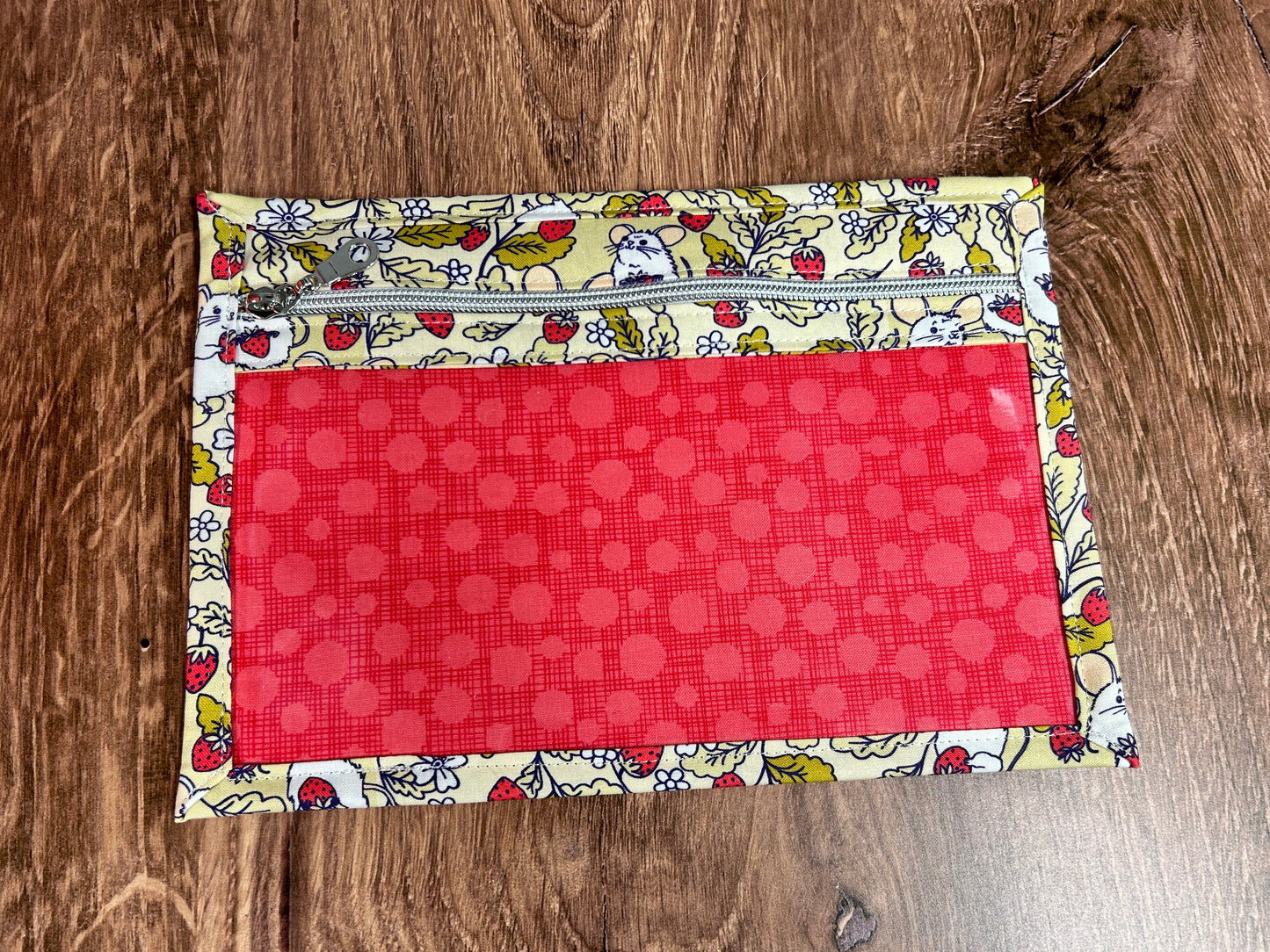 Vinyl Cross Stitch Project Bag - Embroidery bag - Knitting & Crochet Bag - Mouse Project Bag - Notions - Floral - Strawberries - Strawberry